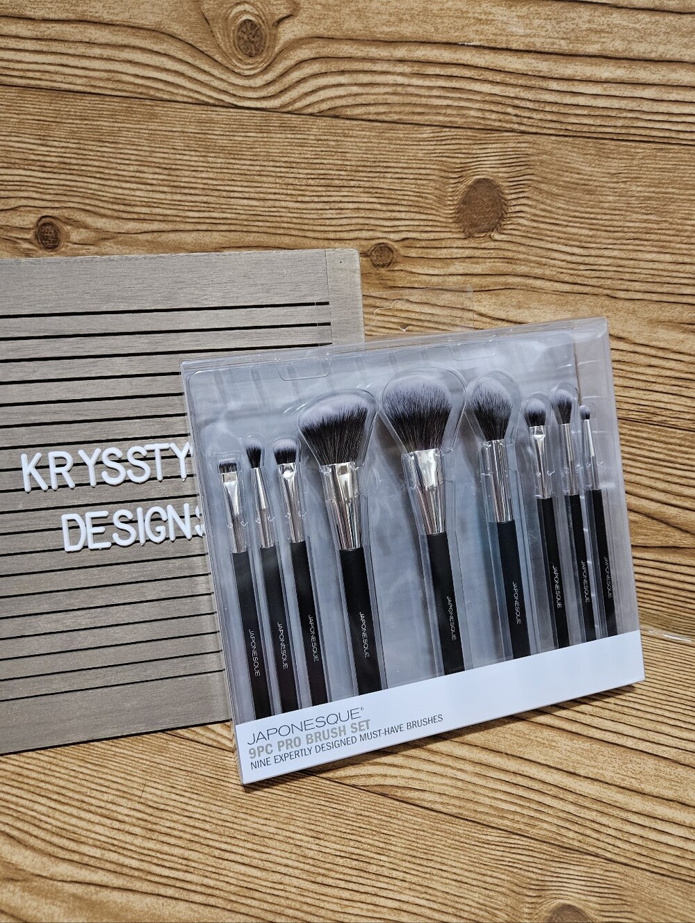 Japonesque 9 Piece Pro Makeup Brush Set Black